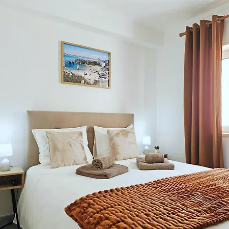 Town & 3* Peniche